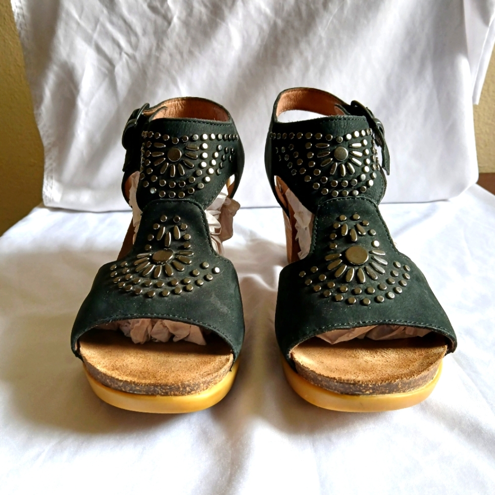 Dansko Women's Comfort Mule Sandals Studded Aesthetics Size 38